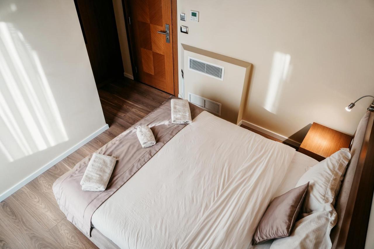 Center Hotel Gjirokaster Bagian luar foto
